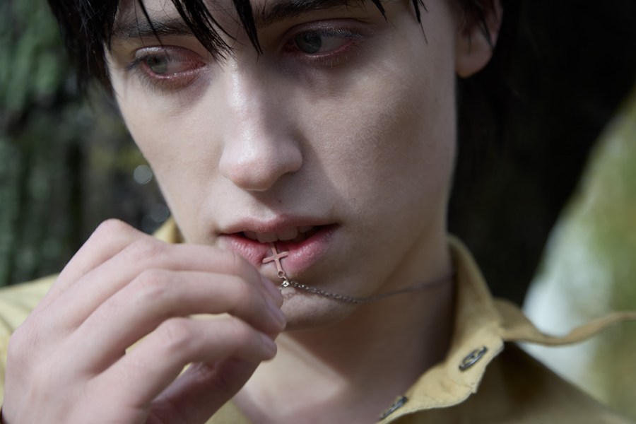 Close colour portrait with a lip piercing